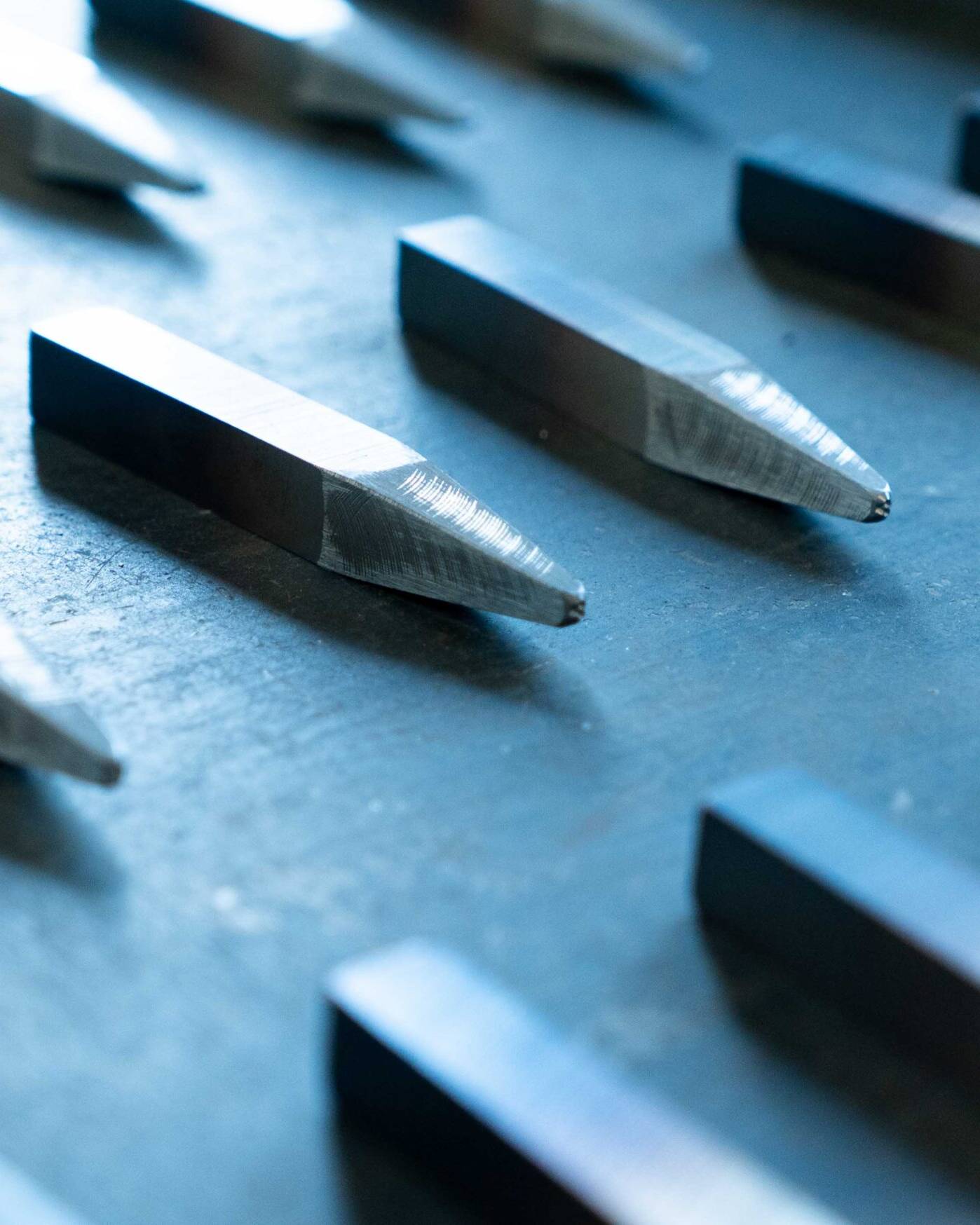 Hopbach Gravier- und Signiertechnik – Spezialist für Gravuren, Stempel, Prägewerkzeuge und individuelle Kennzeichnungstechnik aus Solingen.
