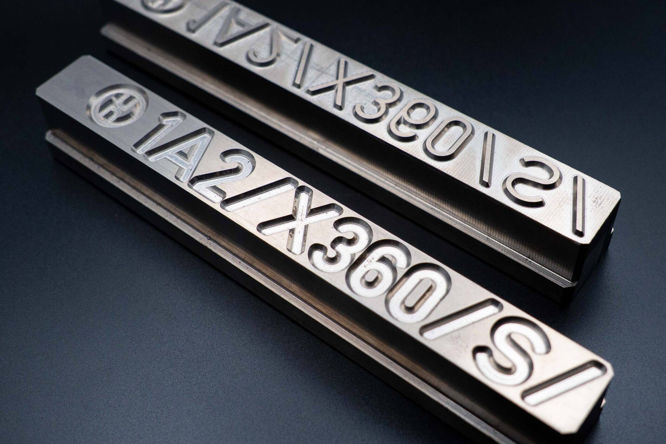 Hopbach Gravier- und Signiertechnik – Spezialist für Gravuren, Stempel, Prägewerkzeuge und individuelle Kennzeichnungstechnik aus Solingen.